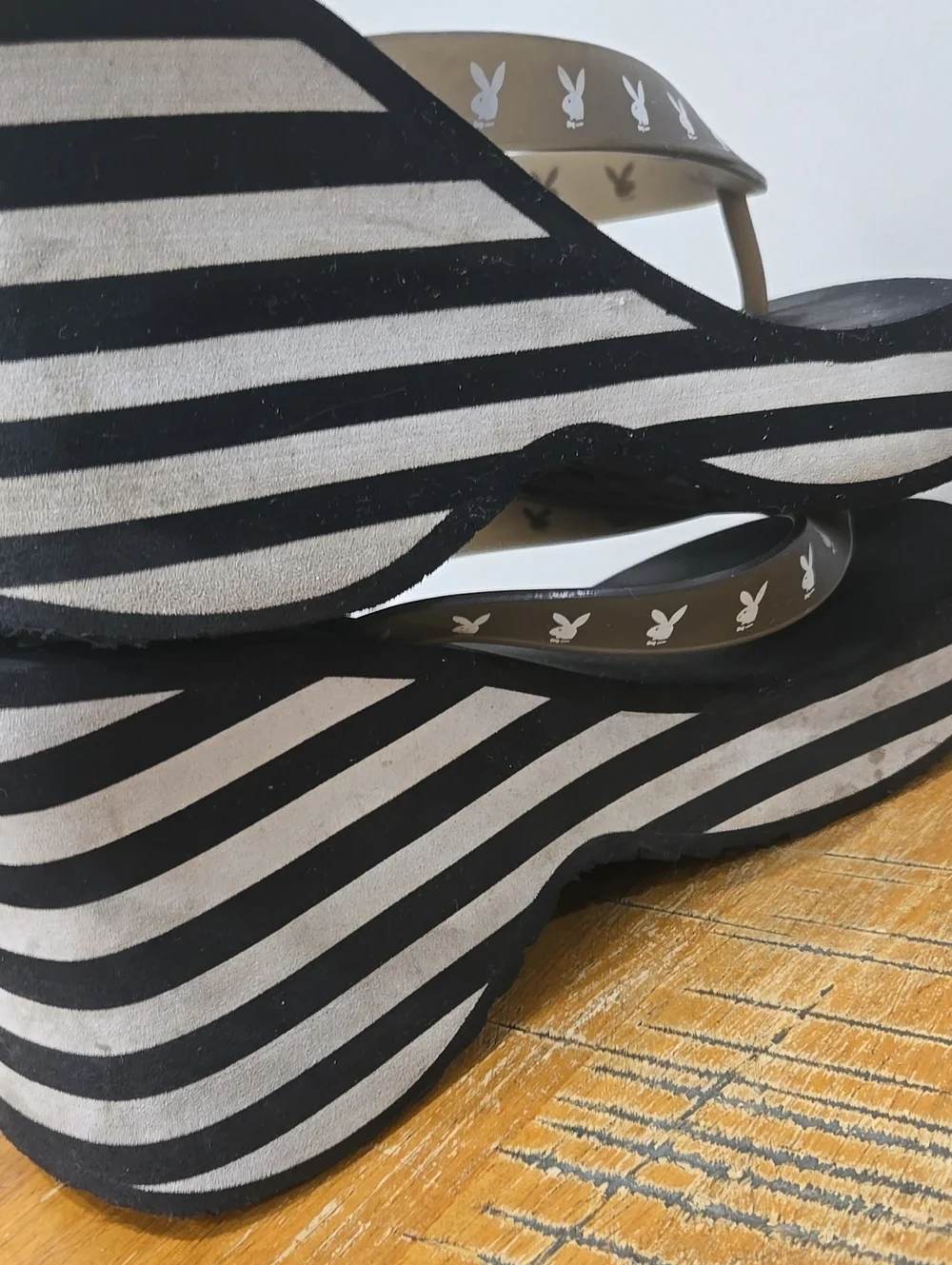 Vintage Y2K Playboy Platform Sandals Size 8